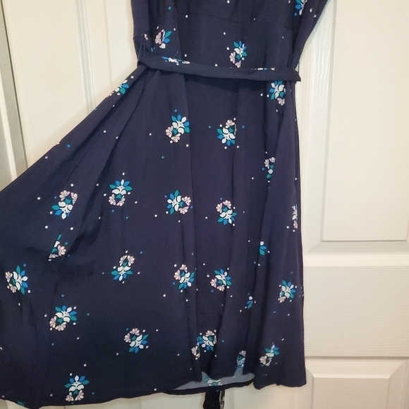 Loft Outlet Blue Button Up Dress w/tie Sz 12P - Picture 8 of 10